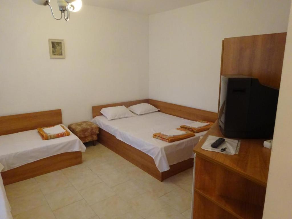 Hotel Hrisi Chernomorets Esterno foto